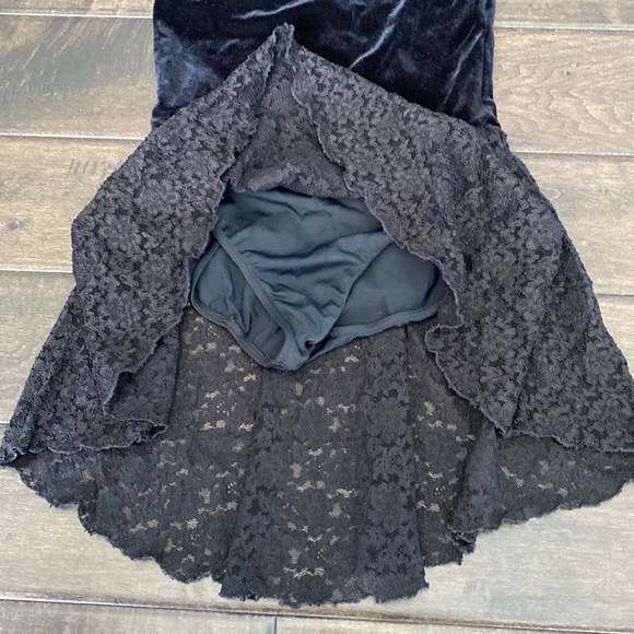 Designs For Dance Black Dress Costume - Picture 4 of 8